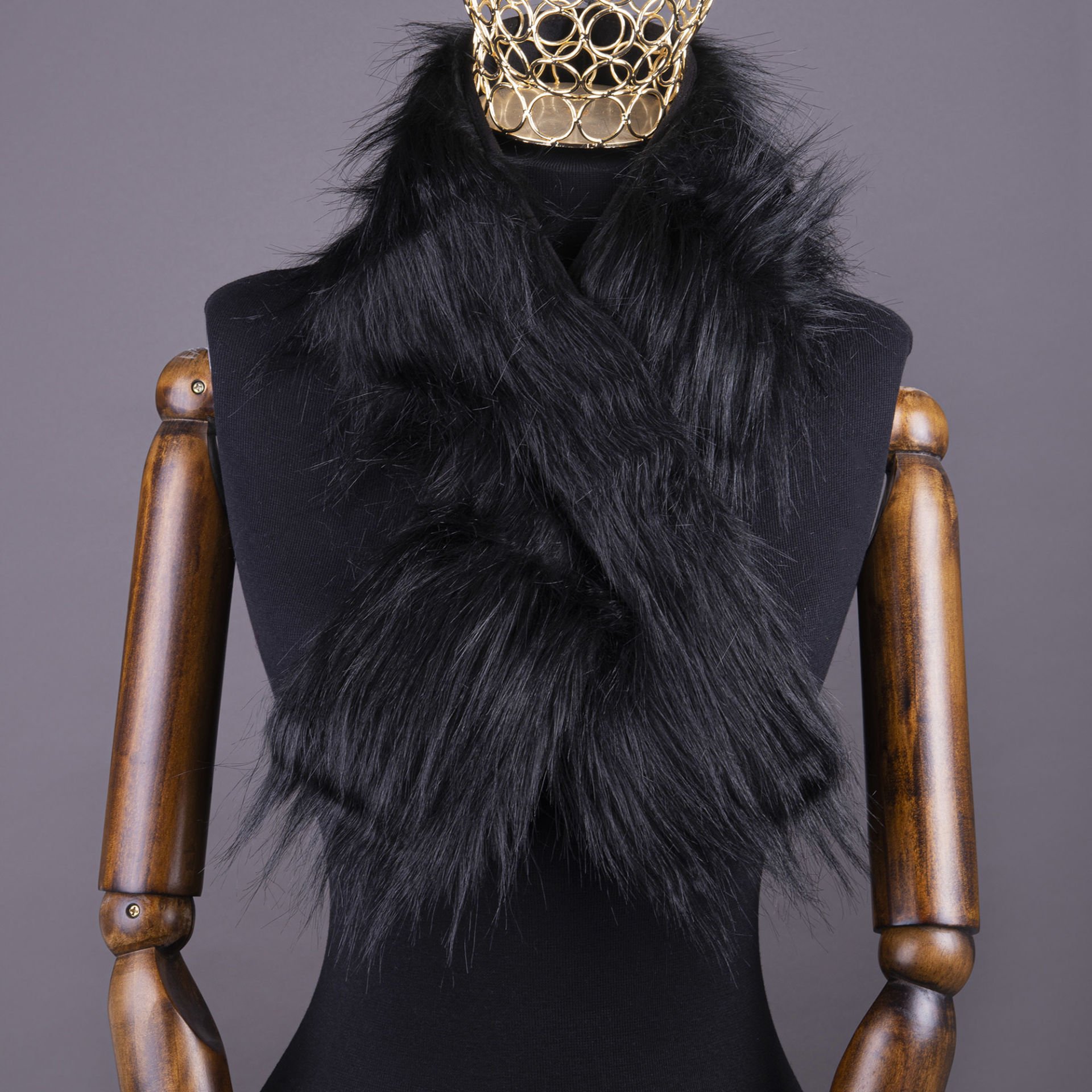 YARNART X-SCARF - FAUX FUR SHAWL BLACK - 02