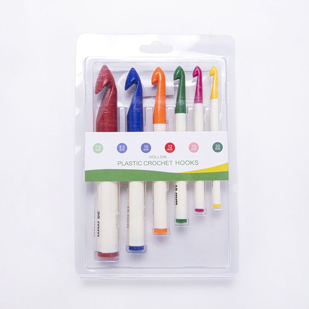 PLASTIC CROCHET HOOK SET - 6 PCS