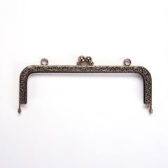 RECTANGLE BAG FRAME 16.5 CM GOLD