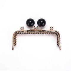 RECTANGLE BLACK BEADED BAG FRAME 10.5 CM ROSE