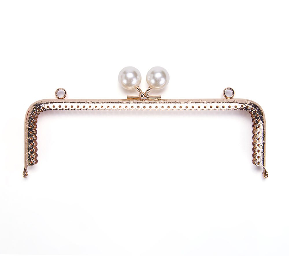 RECTANGLE WHITE BEADED BAG FRAME 20.5 CM ROSE