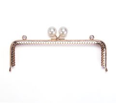 RECTANGLE WHITE BEADED BAG FRAME 20.5 CM ROSE