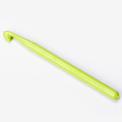 YARNART PLASTIC CROCHET HOOK 10 MM - GREEN