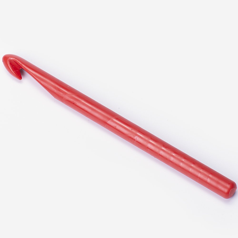 YARNART PLASTIC CROCHET HOOK 12 MM - RED