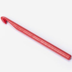 YARNART PLASTIC CROCHET HOOK 12 MM - RED