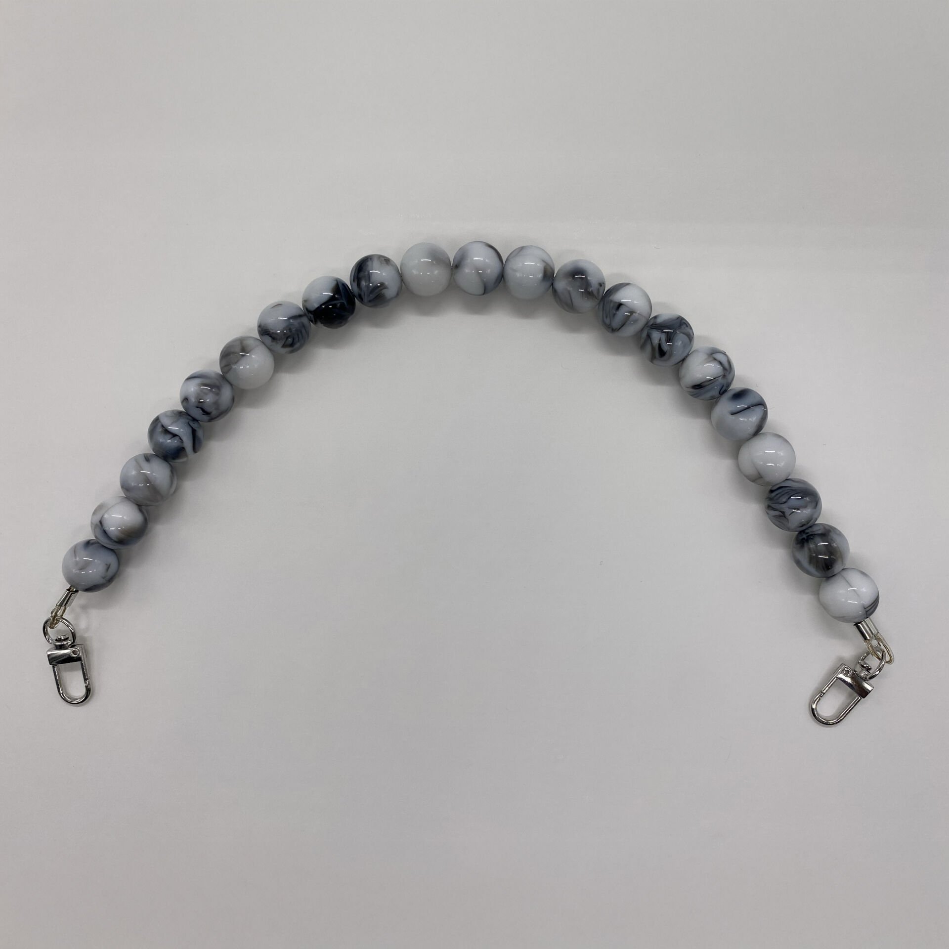 ACRYLIC BEADED BAG HANDLE 45 CM WHITE